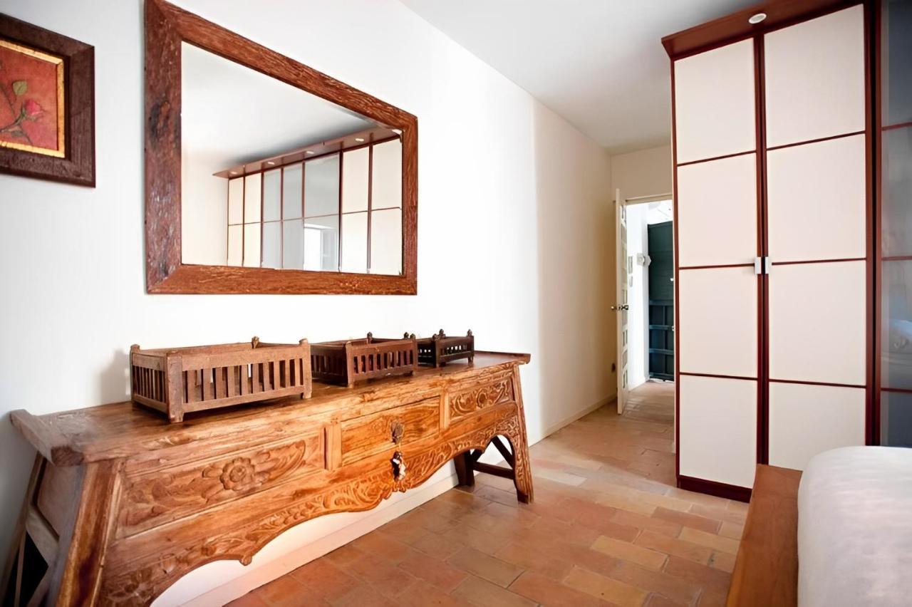Exclusive With Stunning Patio In The Center Appartement Sevilla